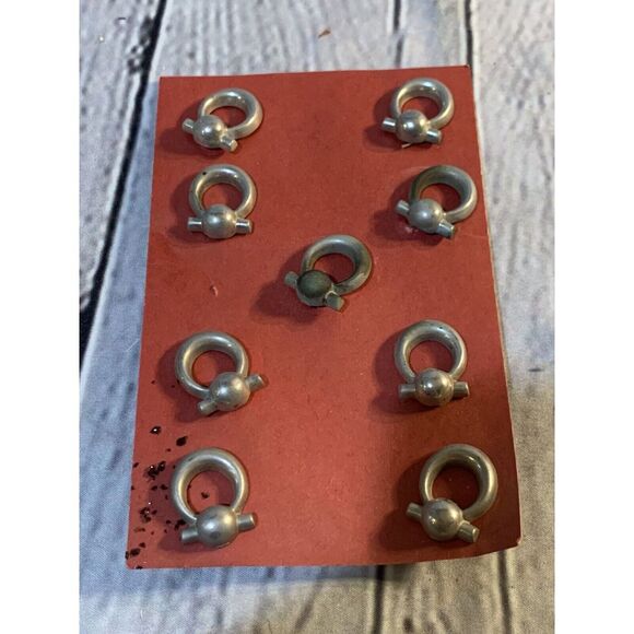 Antique unique metal lot of buttons from the 1950.s - Pack of 9‎ COLLECTIBLE - Picture 1 of 9